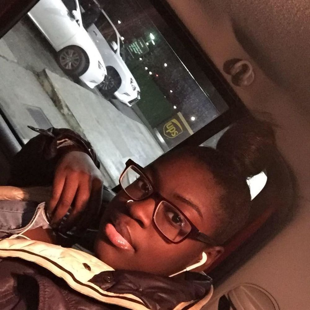 Meet your Posher, Tchomassi